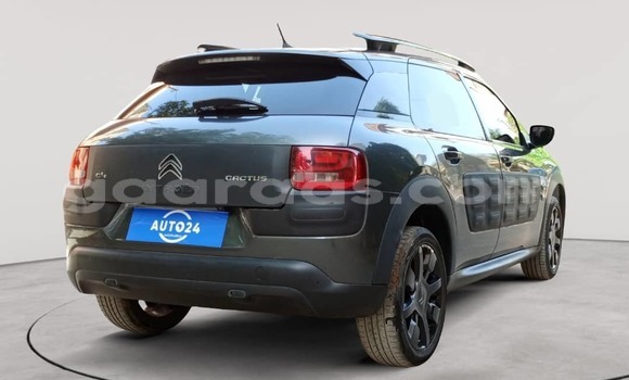 Buy Used Citroen C4 Cactus Green Car in Dakar in Dakar Buy Used Citroen C4 Cactus Green Car in Dakar in Dakar