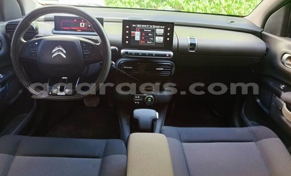 Buy Used Citroen C4 Cactus Green Car in Dakar in Dakar Buy Used Citroen C4 Cactus Green Car in Dakar in Dakar