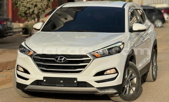 Acheter Occasion Voiture Hyundai Tucson Blanc à Dakar, Dakar Acheter Occasion Voiture Hyundai Tucson Blanc à Dakar, Dakar