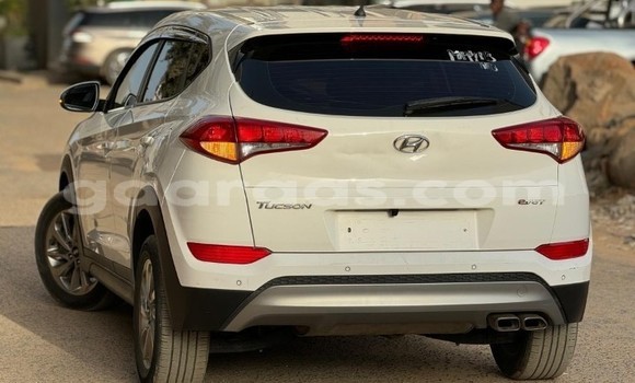 Acheter Occasion Voiture Hyundai Tucson Blanc à Dakar, Dakar Acheter Occasion Voiture Hyundai Tucson Blanc à Dakar, Dakar