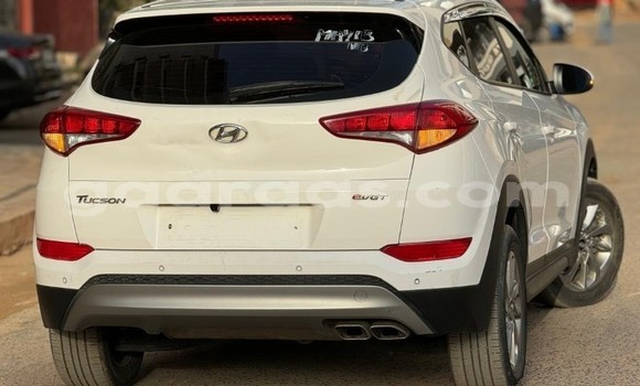 Acheter Occasion Voiture Hyundai Tucson Blanc à Dakar, Dakar Acheter Occasion Voiture Hyundai Tucson Blanc à Dakar, Dakar