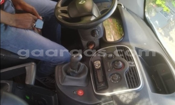 Buy Used Renault Kangoo White Car in Dakar in Dakar Buy Used Renault Kangoo White Car in Dakar in Dakar