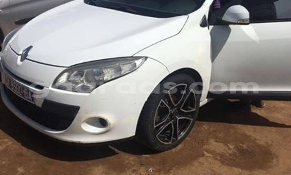 Dieundeu Occasion Renault Megane White Auto in Dakar in Dakar Dieundeu Occasion Renault Megane White Auto in Dakar in Dakar