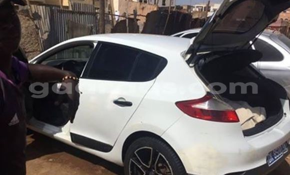 Dieundeu Occasion Renault Megane White Auto in Dakar in Dakar Dieundeu Occasion Renault Megane White Auto in Dakar in Dakar