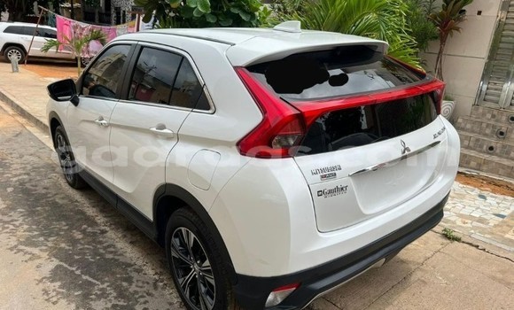 Dieundeu Occasion Mitsubishi Eclipse Cross White Auto in Dakar in Dakar Dieundeu Occasion Mitsubishi Eclipse Cross White Auto in Dakar in Dakar