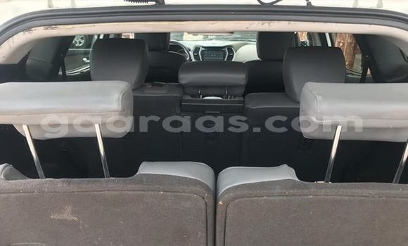 Dieundeu Occasion Hyundai Santa Fe White Auto in Dakar in Dakar Dieundeu Occasion Hyundai Santa Fe White Auto in Dakar in Dakar