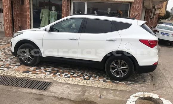 Dieundeu Occasion Hyundai Santa Fe White Auto in Dakar in Dakar Dieundeu Occasion Hyundai Santa Fe White Auto in Dakar in Dakar