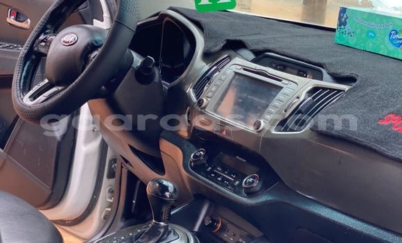 Acheter Occasion Voiture Kia Sportage Blanc à Dakar, Dakar Acheter Occasion Voiture Kia Sportage Blanc à Dakar, Dakar