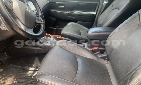 Dieundeu Occasion Mitsubishi RVR Silver Auto in Dakar in Dakar Dieundeu Occasion Mitsubishi RVR Silver Auto in Dakar in Dakar