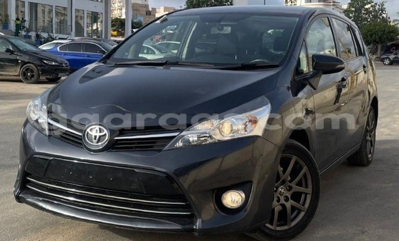 Acheter Occasion Voiture Toyota Verso Noir à Dakar, Dakar Acheter Occasion Voiture Toyota Verso Noir à Dakar, Dakar