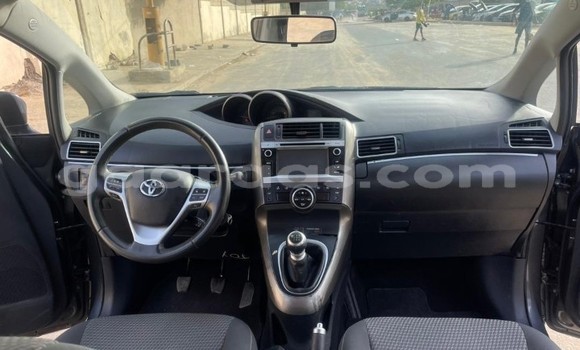 Acheter Occasion Voiture Toyota Verso Noir à Dakar, Dakar Acheter Occasion Voiture Toyota Verso Noir à Dakar, Dakar