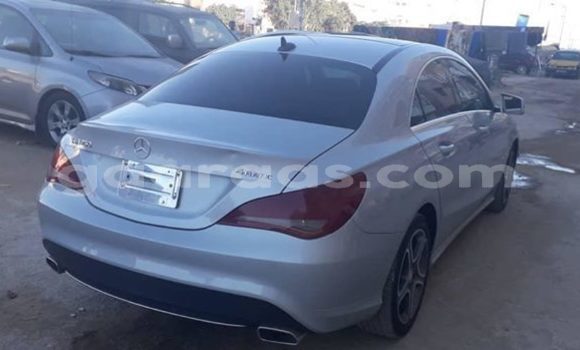 Dieundeu Occasion Mercedes‒Benz CLA-klasse Silver Auto in Dakar in Dakar Dieundeu Occasion Mercedes‒Benz CLA-klasse Silver Auto in Dakar in Dakar