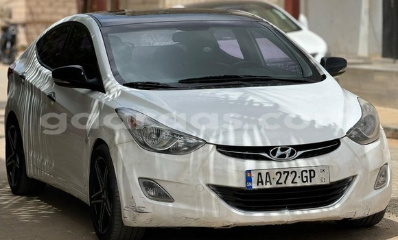 Buy Used Hyundai Avante White Car in Dakar in Dakar