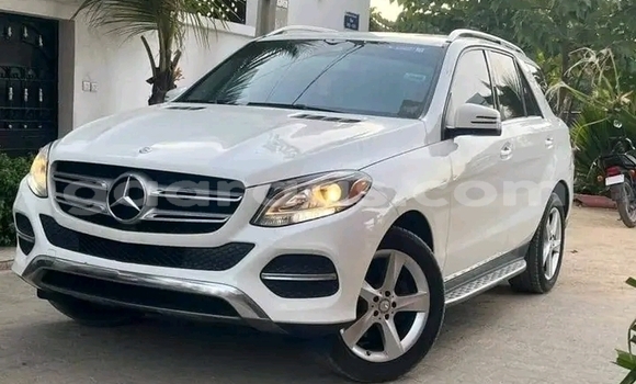 Dieundeu Occasion Mercedes Viano White Auto in Dakar in Dakar Dieundeu Occasion Mercedes Viano White Auto in Dakar in Dakar