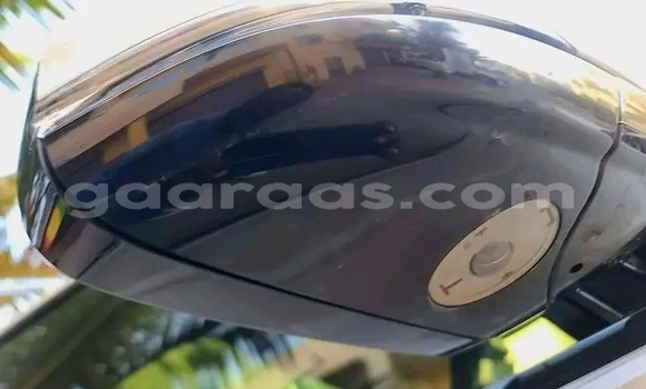 Dieundeu Occasion Range Rover Range Rover White Auto in Dakar in Dakar Dieundeu Occasion Range Rover Range Rover White Auto in Dakar in Dakar