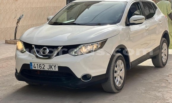 Buy Used Nissan Qashqai White Car in Dakar in Dakar Buy Used Nissan Qashqai White Car in Dakar in Dakar