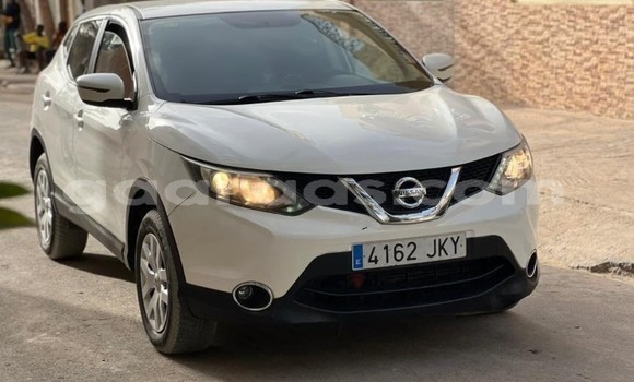 Buy Used Nissan Qashqai White Car in Dakar in Dakar Buy Used Nissan Qashqai White Car in Dakar in Dakar