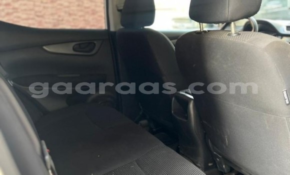 Buy Used Nissan Qashqai White Car in Dakar in Dakar Buy Used Nissan Qashqai White Car in Dakar in Dakar