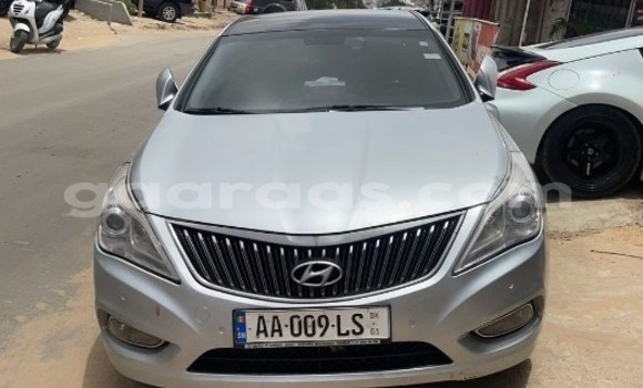 Dieundeu Occasion Hyundai Grandeur Silver Auto in Dakar in Dakar Dieundeu Occasion Hyundai Grandeur Silver Auto in Dakar in Dakar