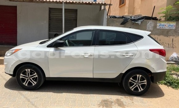 Buy Used Hyundai Tucson White Car in Dakar in Dakar Buy Used Hyundai Tucson White Car in Dakar in Dakar