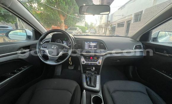 Buy Used Hyundai Elantra White Car in Dakar in Dakar Buy Used Hyundai Elantra White Car in Dakar in Dakar