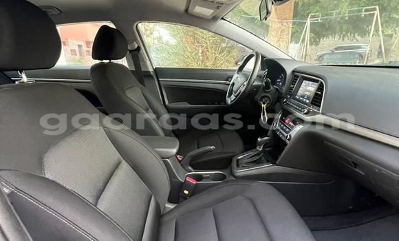 Buy Used Hyundai Elantra White Car in Dakar in Dakar Buy Used Hyundai Elantra White Car in Dakar in Dakar