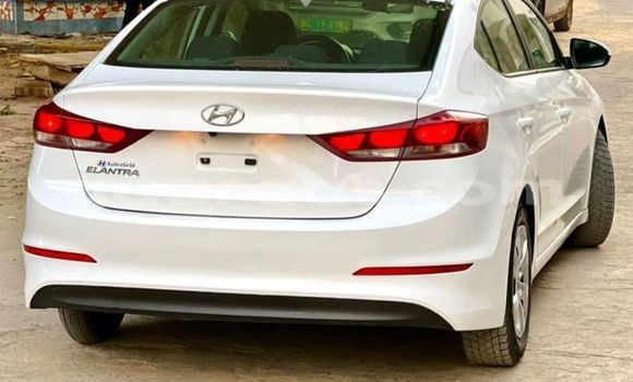Buy Used Hyundai Elantra White Car in Dakar in Dakar Buy Used Hyundai Elantra White Car in Dakar in Dakar
