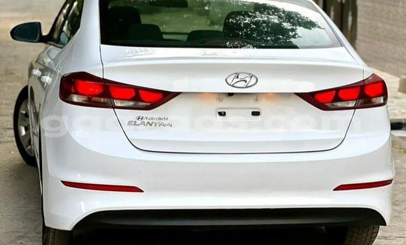 Buy Used Hyundai Elantra White Car in Dakar in Dakar Buy Used Hyundai Elantra White Car in Dakar in Dakar