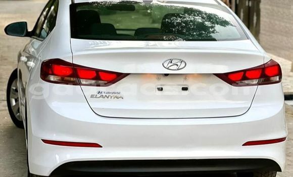 Buy Used Hyundai Elantra White Car in Dakar in Dakar Buy Used Hyundai Elantra White Car in Dakar in Dakar