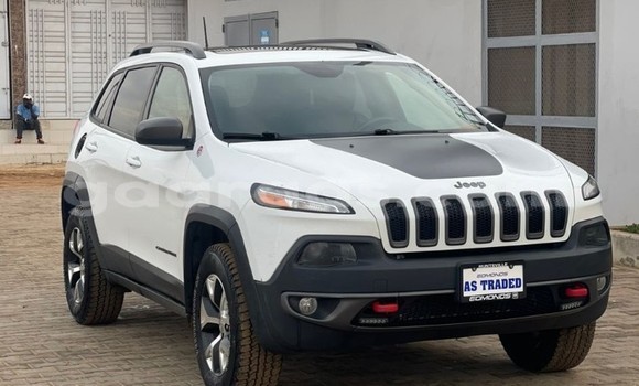 Acheter Occasion Voiture Jeep Cherokee Blanc à Dakar, Dakar Acheter Occasion Voiture Jeep Cherokee Blanc à Dakar, Dakar
