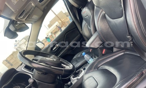 Acheter Occasion Voiture Jeep Cherokee Blanc à Dakar, Dakar Acheter Occasion Voiture Jeep Cherokee Blanc à Dakar, Dakar