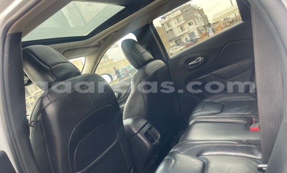 Acheter Occasion Voiture Jeep Cherokee Blanc à Dakar, Dakar Acheter Occasion Voiture Jeep Cherokee Blanc à Dakar, Dakar