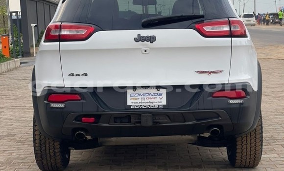 Acheter Occasion Voiture Jeep Cherokee Blanc à Dakar, Dakar Acheter Occasion Voiture Jeep Cherokee Blanc à Dakar, Dakar