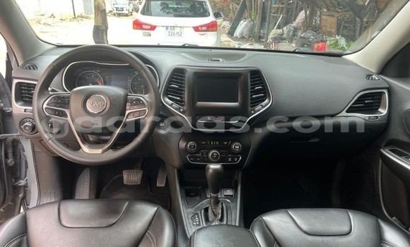 Buy Used Jeep Cherokee Silver Car in Dakar in Dakar Buy Used Jeep Cherokee Silver Car in Dakar in Dakar