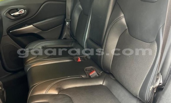 Buy Used Jeep Cherokee Silver Car in Dakar in Dakar Buy Used Jeep Cherokee Silver Car in Dakar in Dakar