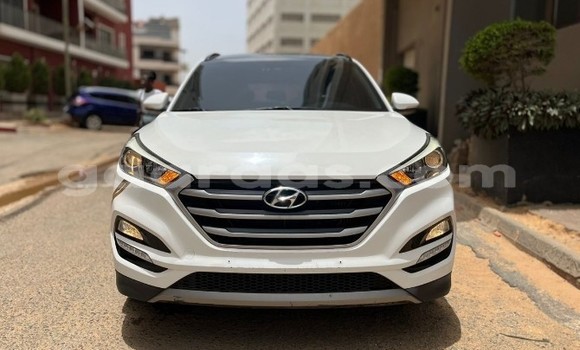 Buy Used Hyundai Tucson White Car in Dakar in Dakar Buy Used Hyundai Tucson White Car in Dakar in Dakar
