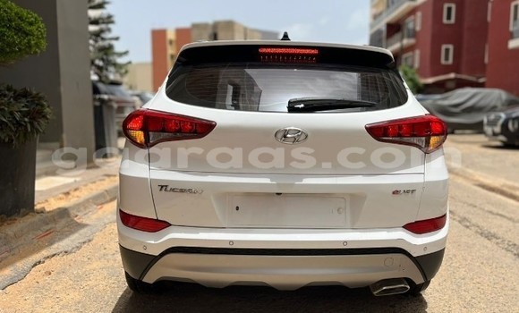 Buy Used Hyundai Tucson White Car in Dakar in Dakar Buy Used Hyundai Tucson White Car in Dakar in Dakar