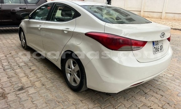 Acheter Occasion Voiture Hyundai Elantra Blanc à Dakar, Dakar Acheter Occasion Voiture Hyundai Elantra Blanc à Dakar, Dakar