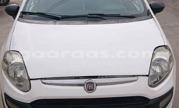 Buy Used Fiat Punto White Car in Dakar in Dakar