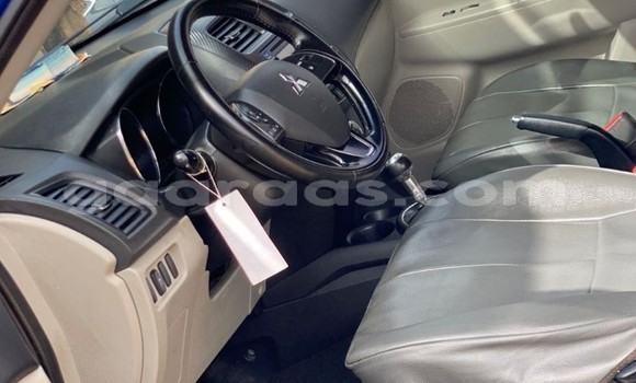 Buy Used Mitsubishi Outlander Blue Car in Dakar in Dakar Buy Used Mitsubishi Outlander Blue Car in Dakar in Dakar