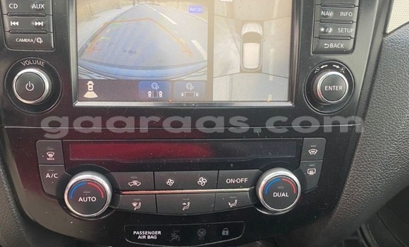 Buy Used Nissan Qashqai Silver Car in Dakar in Dakar Buy Used Nissan Qashqai Silver Car in Dakar in Dakar