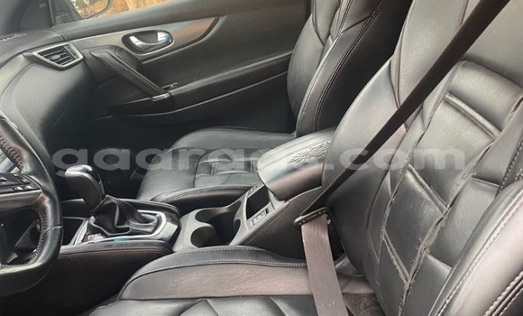 Buy Used Nissan Qashqai Silver Car in Dakar in Dakar Buy Used Nissan Qashqai Silver Car in Dakar in Dakar