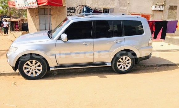 Dieundeu Occasion Mitsubishi Pajero Silver Auto in Dakar in Dakar Dieundeu Occasion Mitsubishi Pajero Silver Auto in Dakar in Dakar