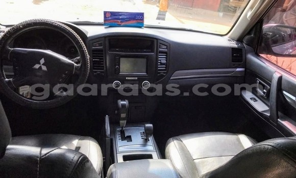 Dieundeu Occasion Mitsubishi Pajero Silver Auto in Dakar in Dakar Dieundeu Occasion Mitsubishi Pajero Silver Auto in Dakar in Dakar