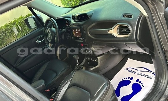 Dieundeu Occasion Jeep Renegade Silver Auto in Dakar in Dakar Dieundeu Occasion Jeep Renegade Silver Auto in Dakar in Dakar