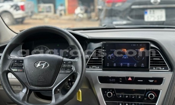 Dieundeu Occasion Hyundai Sonata Silver Auto in Dakar in Dakar Dieundeu Occasion Hyundai Sonata Silver Auto in Dakar in Dakar