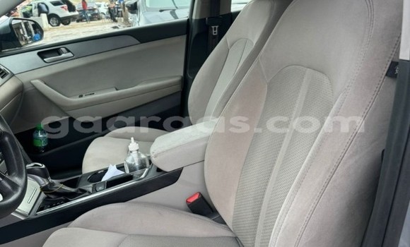 Dieundeu Occasion Hyundai Sonata Silver Auto in Dakar in Dakar Dieundeu Occasion Hyundai Sonata Silver Auto in Dakar in Dakar