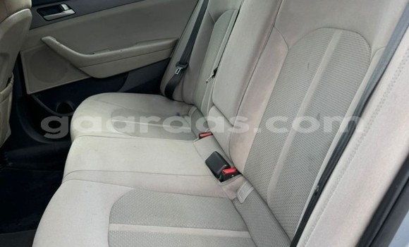 Dieundeu Occasion Hyundai Sonata Silver Auto in Dakar in Dakar Dieundeu Occasion Hyundai Sonata Silver Auto in Dakar in Dakar