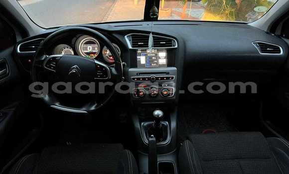 Acheter Occasion Voiture Citroen C4 Blanc à Dakar, Dakar Acheter Occasion Voiture Citroen C4 Blanc à Dakar, Dakar