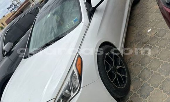 Acheter Occasion Voiture Hyundai Sonata Blanc à Dakar, Dakar Acheter Occasion Voiture Hyundai Sonata Blanc à Dakar, Dakar
